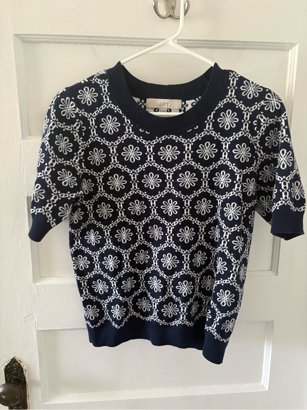 LOFT Navy and White Floral Short Sleeve Sweater - Womens
